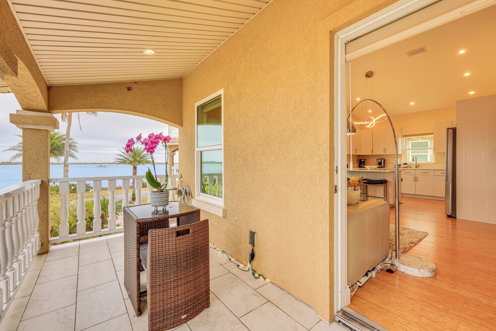 Watch Dolphins: St Augustine Gem Near Downtown — 4-Star Luxury Hotel in Saint Augustine, United States