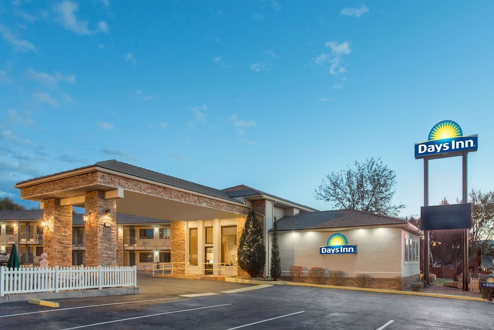 Days Inn by Wyndham Grand Junction - photo 30
