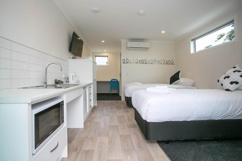 Podium Lodge — 4-Star Luxury Hotel in Cambridge, New Zealand