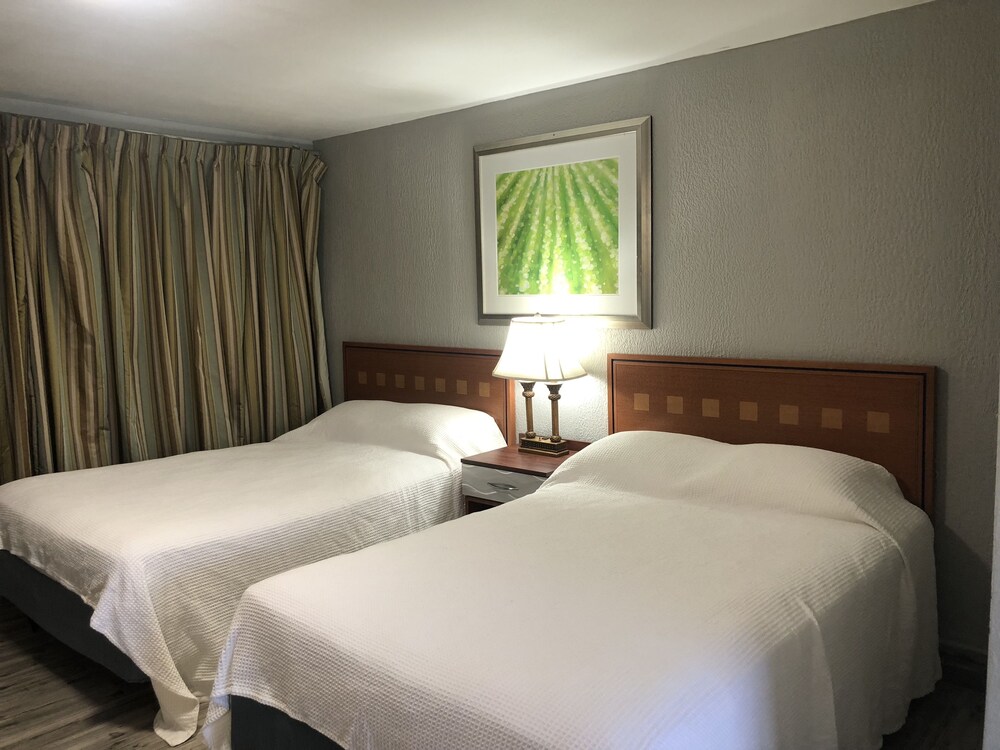 Bay Breeze Inn Bradenton Downtown - photo 5