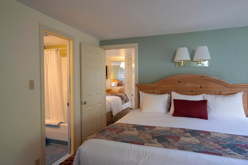 The Corsair & Cross Rip Oceanfront Resort - photo 11