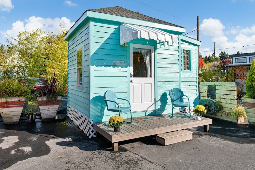 Tiny Digs Hotel of Tiny Houses - photo 87