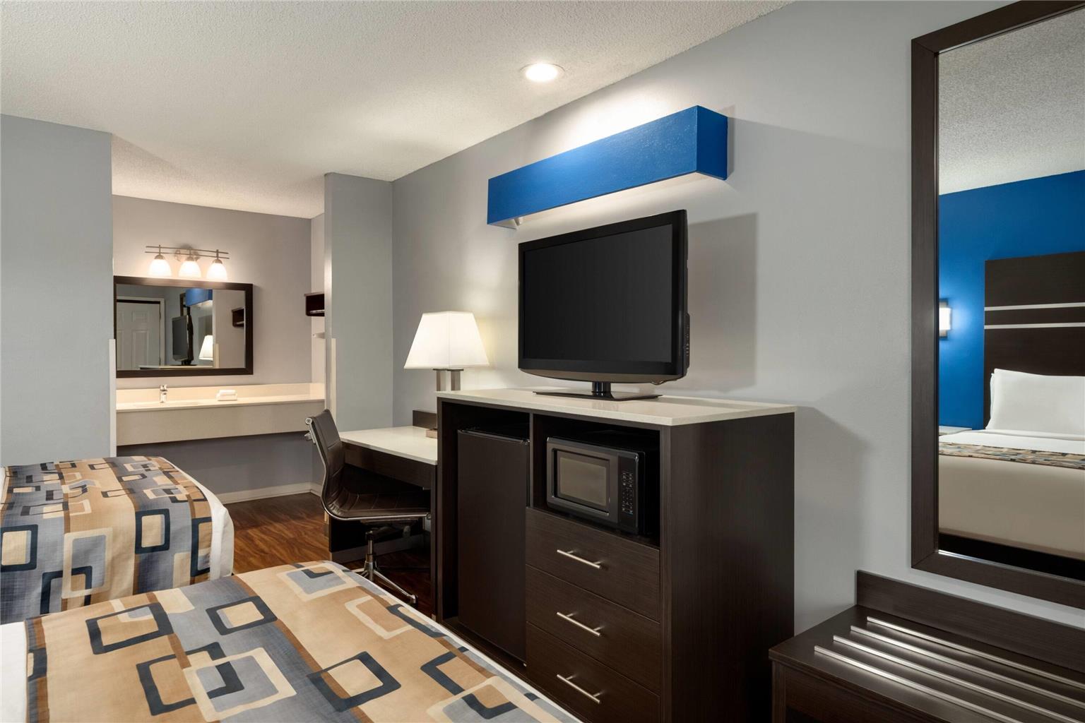 Baymont by Wyndham Albany at Albany Mall - photo 15