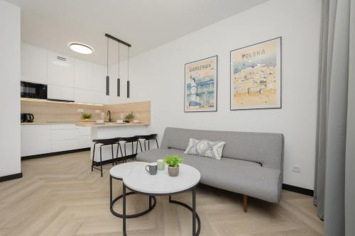 Przytulny Apartament z Parkingiem i Tarasem w Warszawie by Noclegi Renters — 4-Star Luxury Hotel in Warsaw, Poland