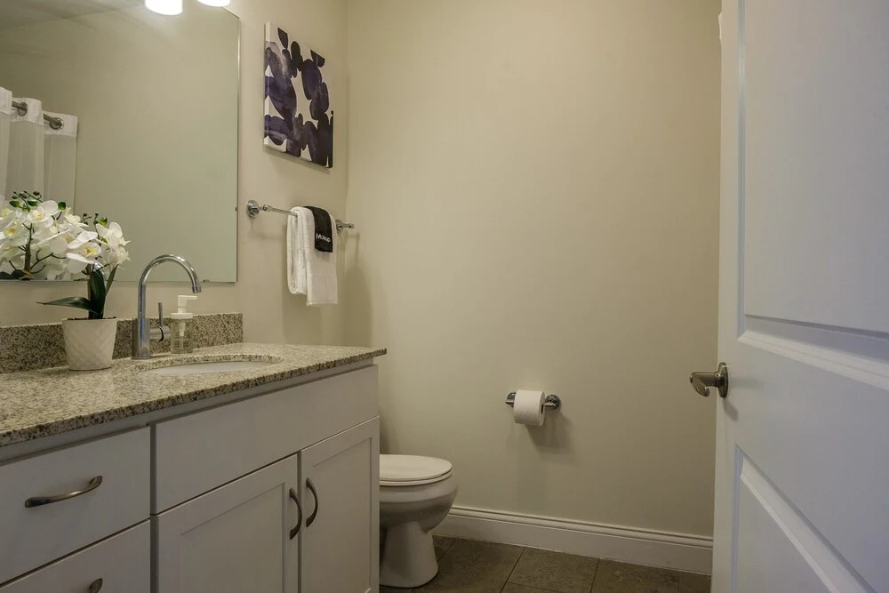 Frontdesk Penn Street Tower Apts Downtown Indy - photo 8