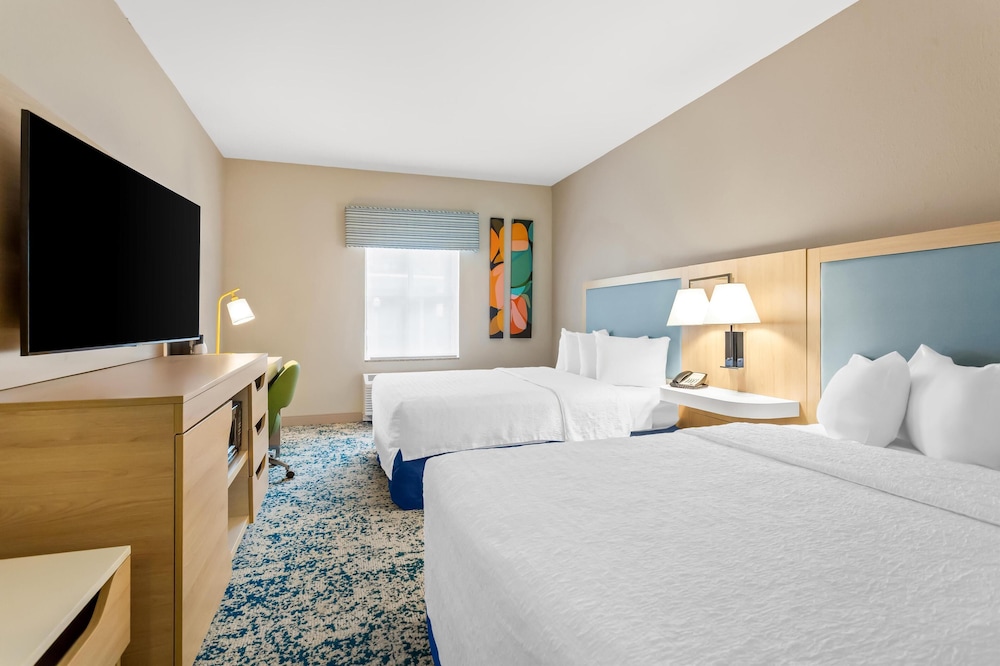 Hampton Inn & Suites St. Petersburg Downtown - photo 7