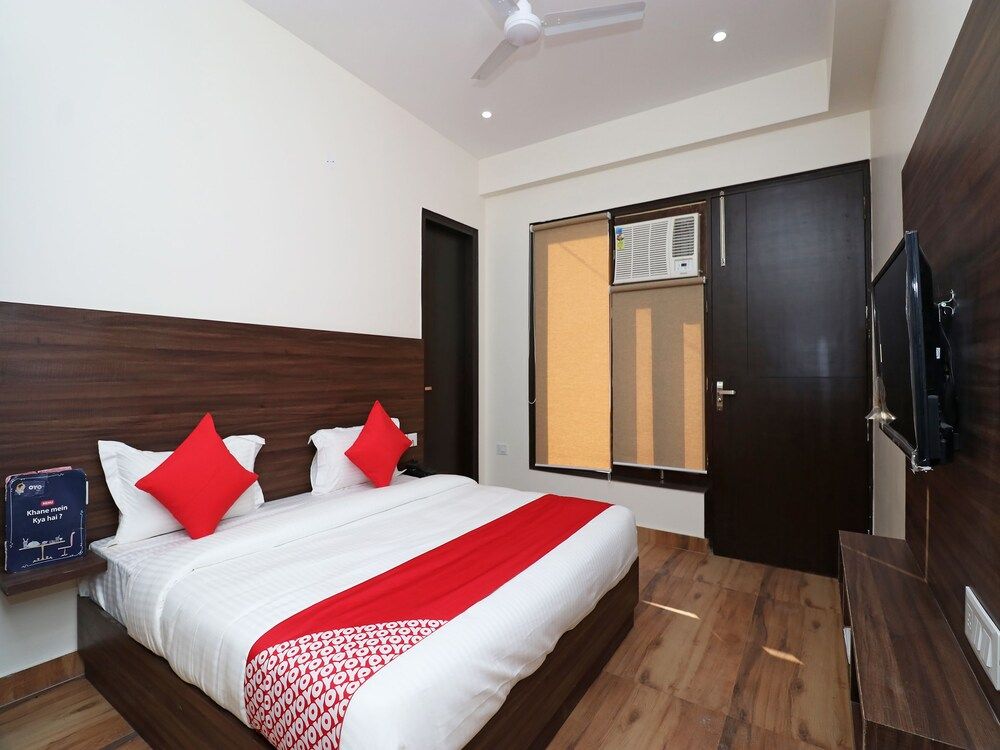 Oyo 24514 Rvid Suites