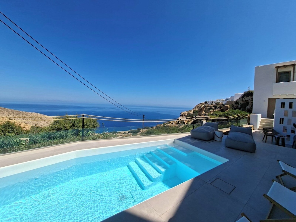 Andelias Signature Suites in Folegandros, Greece
