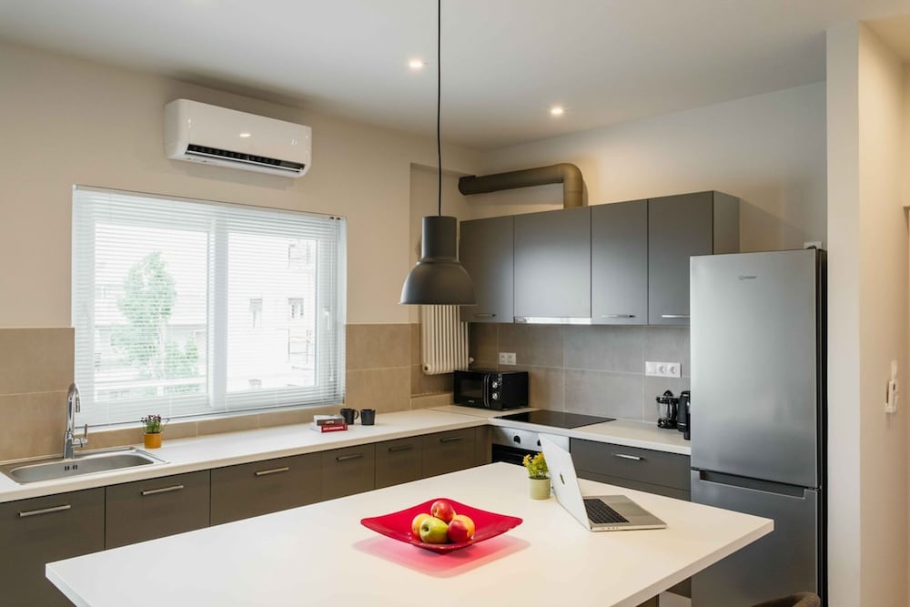 Spacious Seaside Flat at Alimos — Alimos — photo 5