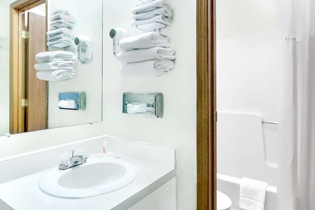 Days Inn by Wyndham Concordia - photo 6