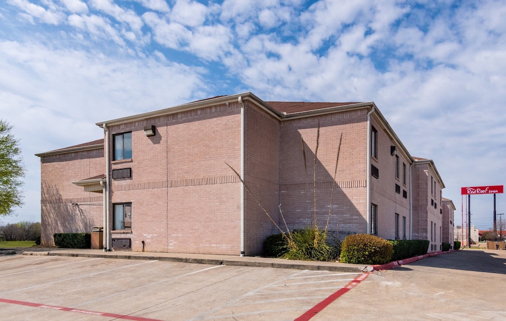 Red Roof Inn Fort Worth Saginaw - photo 34