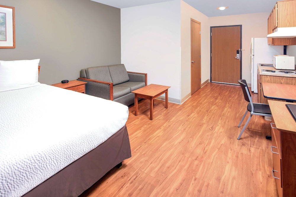 WoodSpring Suites Columbus NE I 270 Airport - photo 13