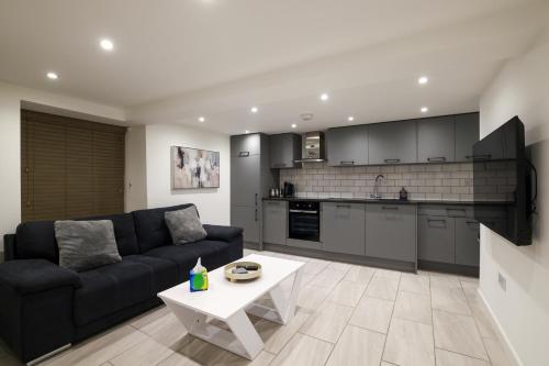 Stylish 1 Bed Apartment in Bicester Town Centre — 4-Star Luxury Hotel in Bicester, United Kingdom
