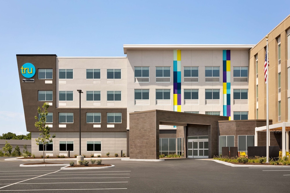 Tru By Hilton Easton PA - carbon neutral hotel in Easton