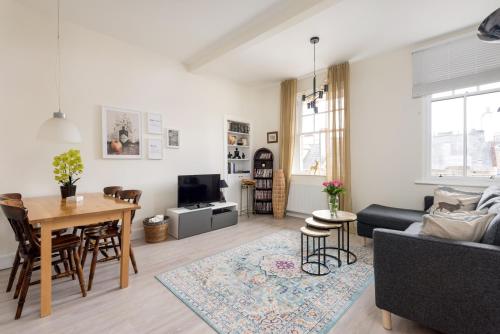 The Tron Square Residence — 4-Star Luxury Hotel in Edinburgh, United Kingdom