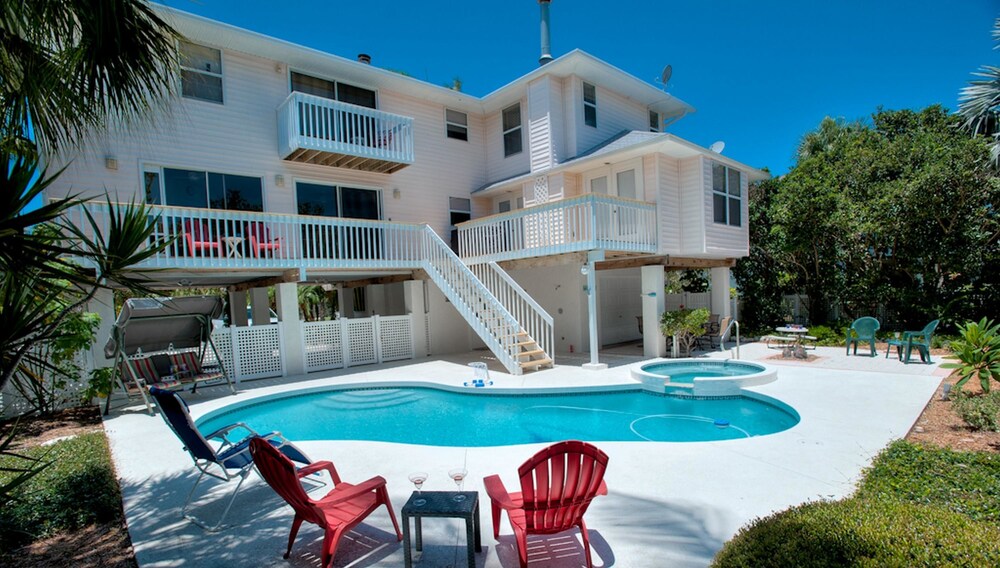 Tarpon Pointe — 4-Star Luxury Hotel in Anna Maria, United States