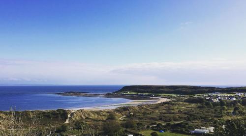 The Side Gower Cosy Coastal Sea Views & Hot Tub — hotel in Horton