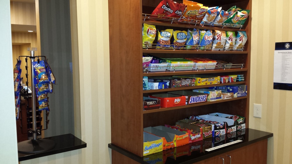Cobblestone Inn & Suites Brillion - photo 40