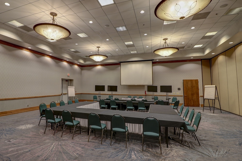 Hampton Inn Tropicana - photo 58