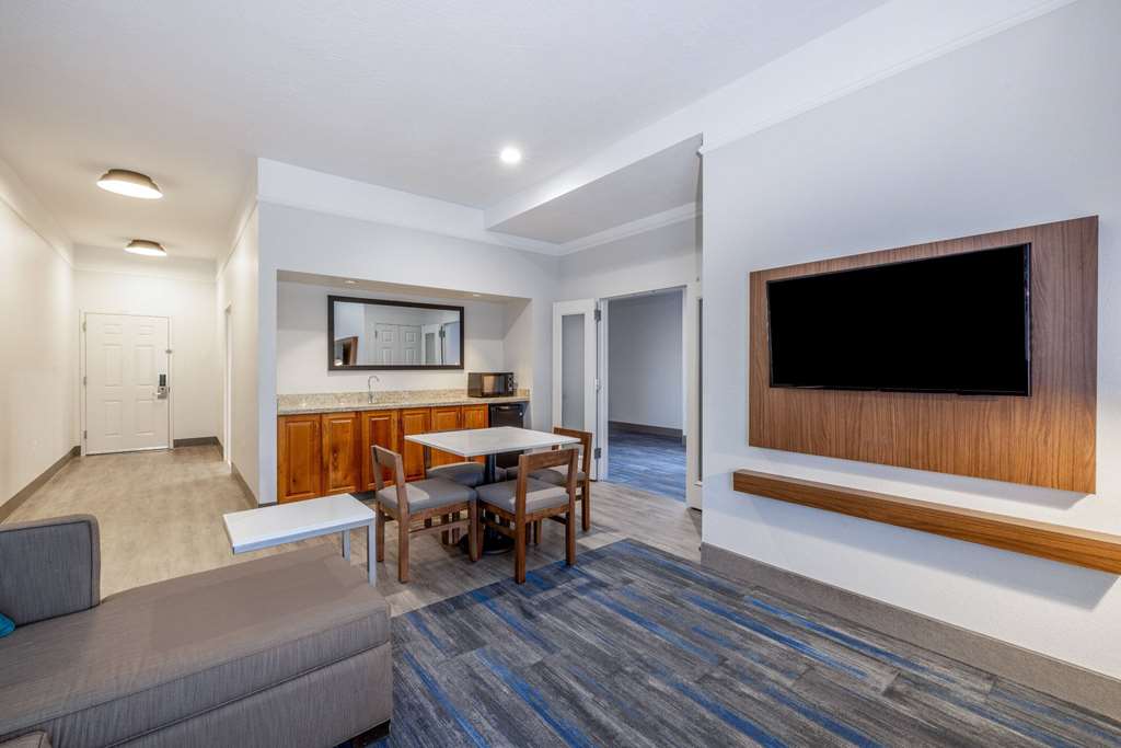 La Quinta Inn & Suites by Wyndham St. George - photo 28