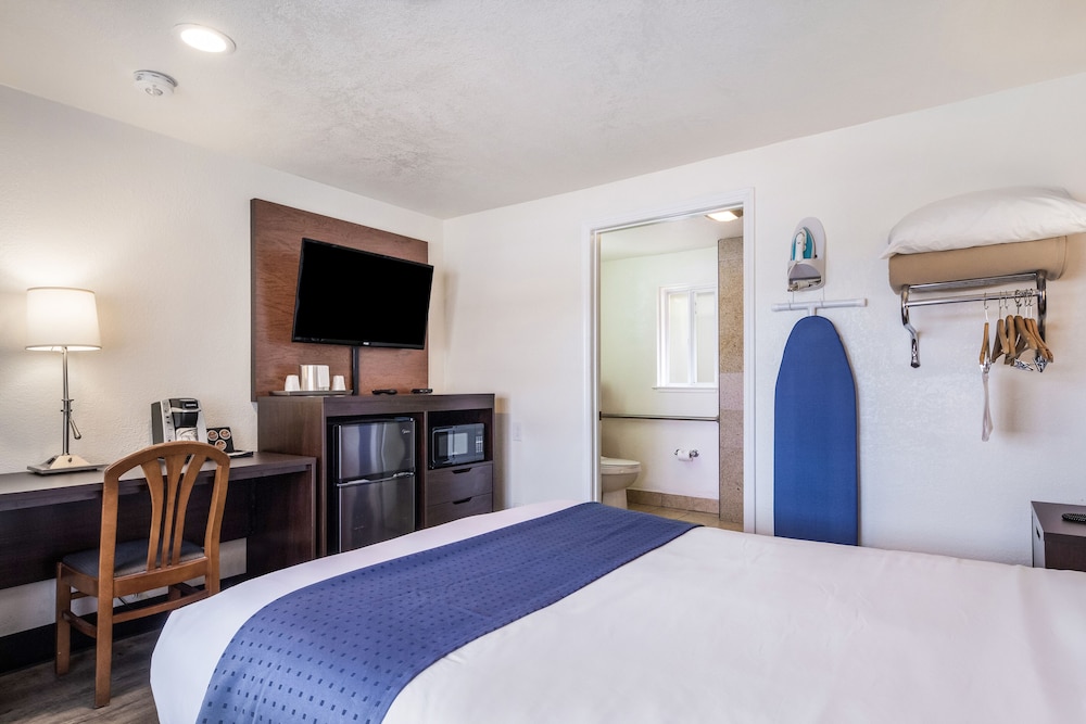 Rodeway Inn near Downtown Monterey - photo 6