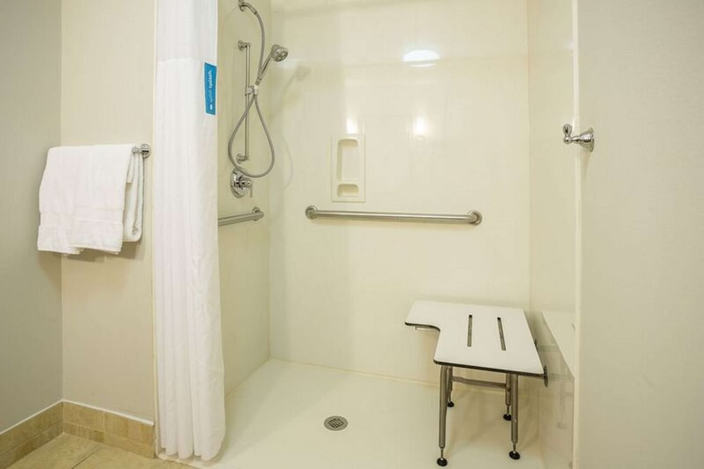 Hampton Inn Somerset - photo 52
