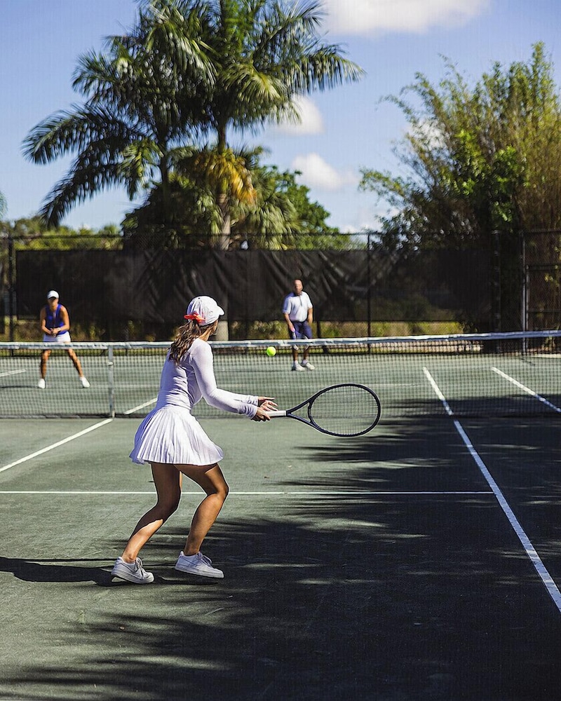 Naples Beach Hotel and Golf Club - photo 24
