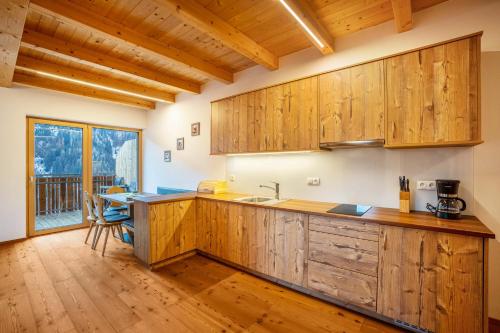 Kreuzplonhof Apt Dorfblick — Luson — photo 4
