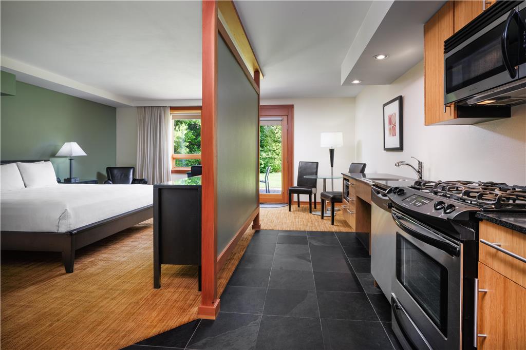 Best Western Plus Hood River Inn - photo 11