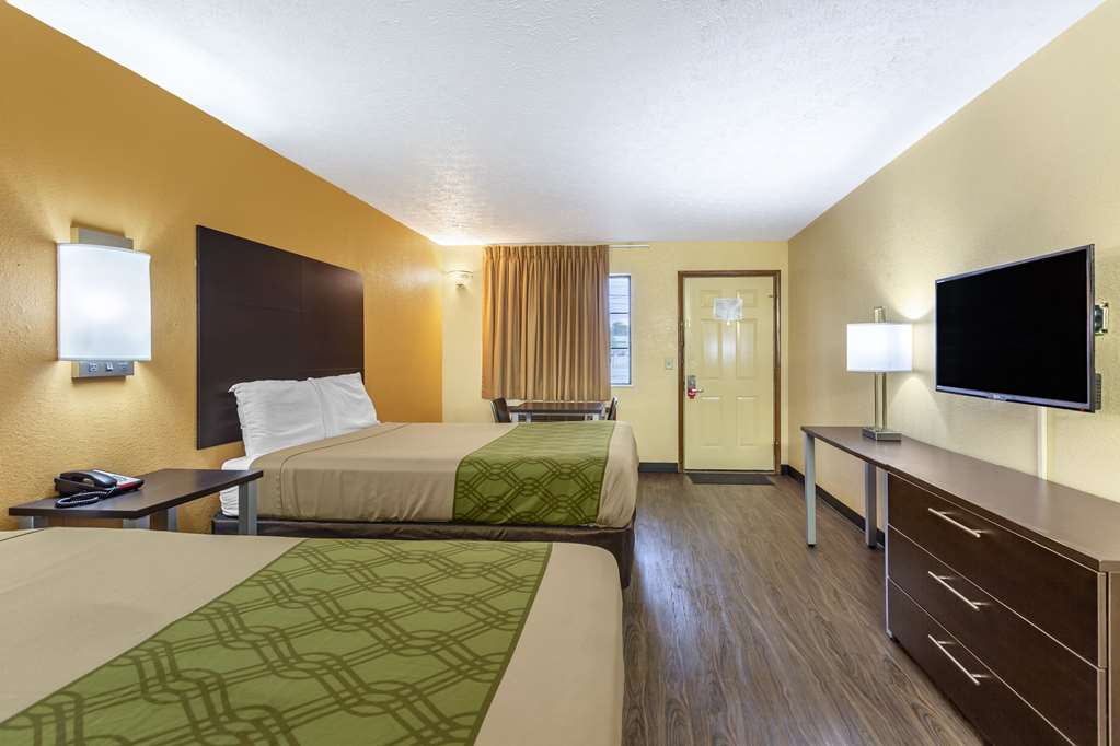 Econo Lodge Nashville North - photo 18