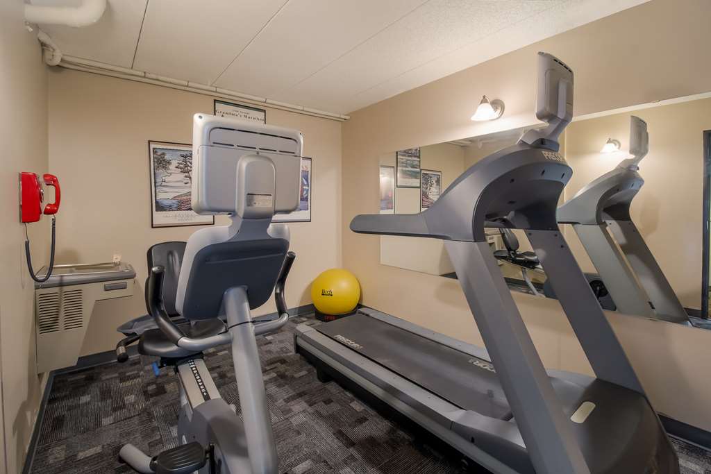 Econo Lodge Duluth near Miller Hill Mall - photo 16