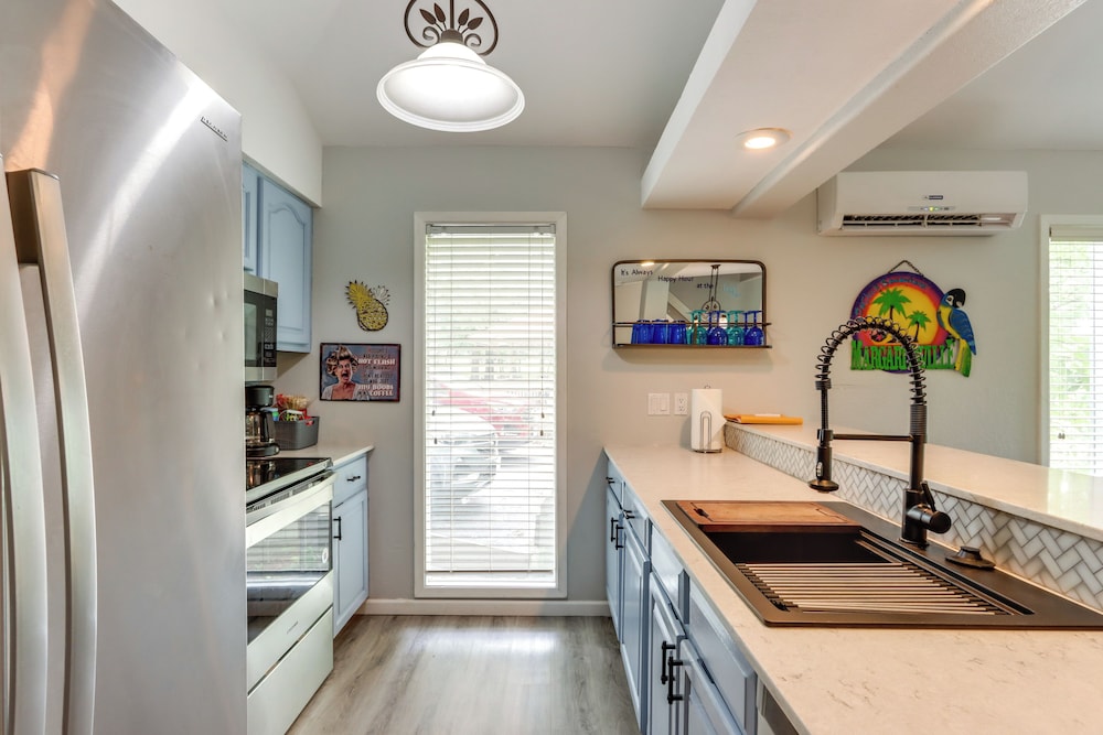 Hot Tub And Fire Pit Margaritaville Resort Home — Osage Beach