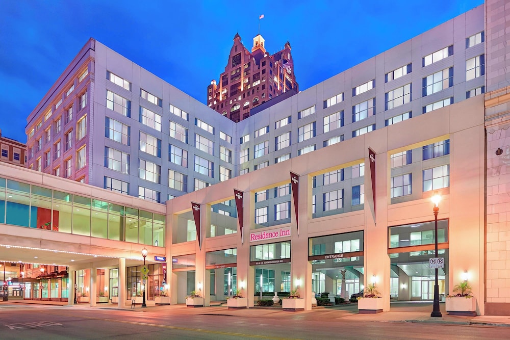 Residence Inn Milwaukee Downtown by Marriott - photo 37