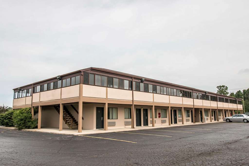 Econo Lodge Paw Paw - photo 6
