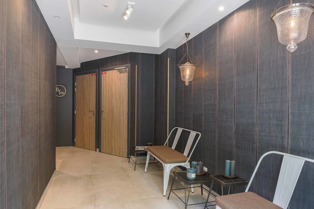 Be You Luxury Apart'Hotel La So Nude Paris — 4-Star Luxury Hotel in Paris, France