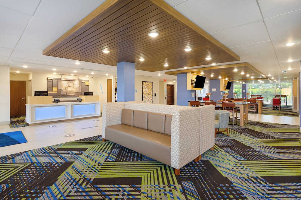 Holiday Inn Express & Suites Abingdon by IHG - photo 40