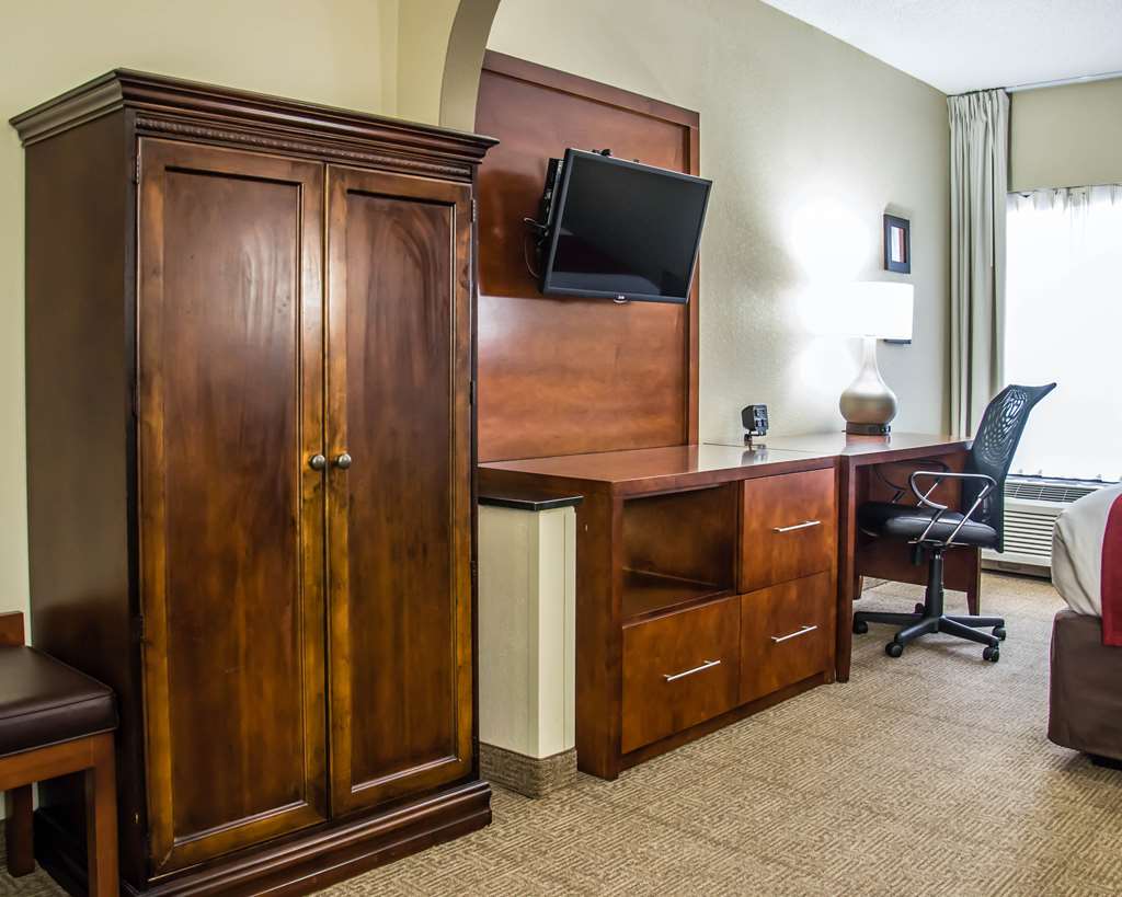 Comfort Suites University Research Park - photo 10