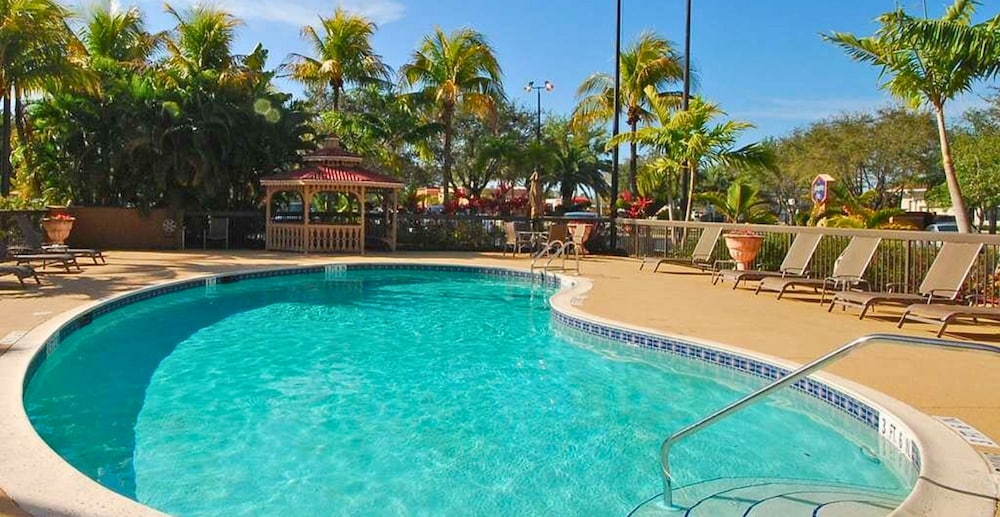 Hampton Inn Fort Myers Airport & I 75 - photo 26