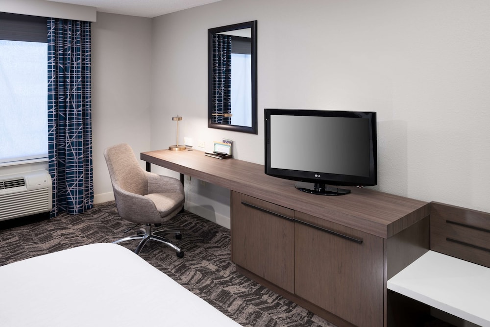 Hilton Garden Inn Savannah Airport - photo 12