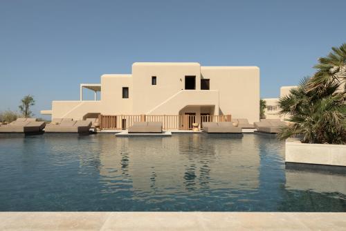 The Key - carbon neutral hotel in Naxos