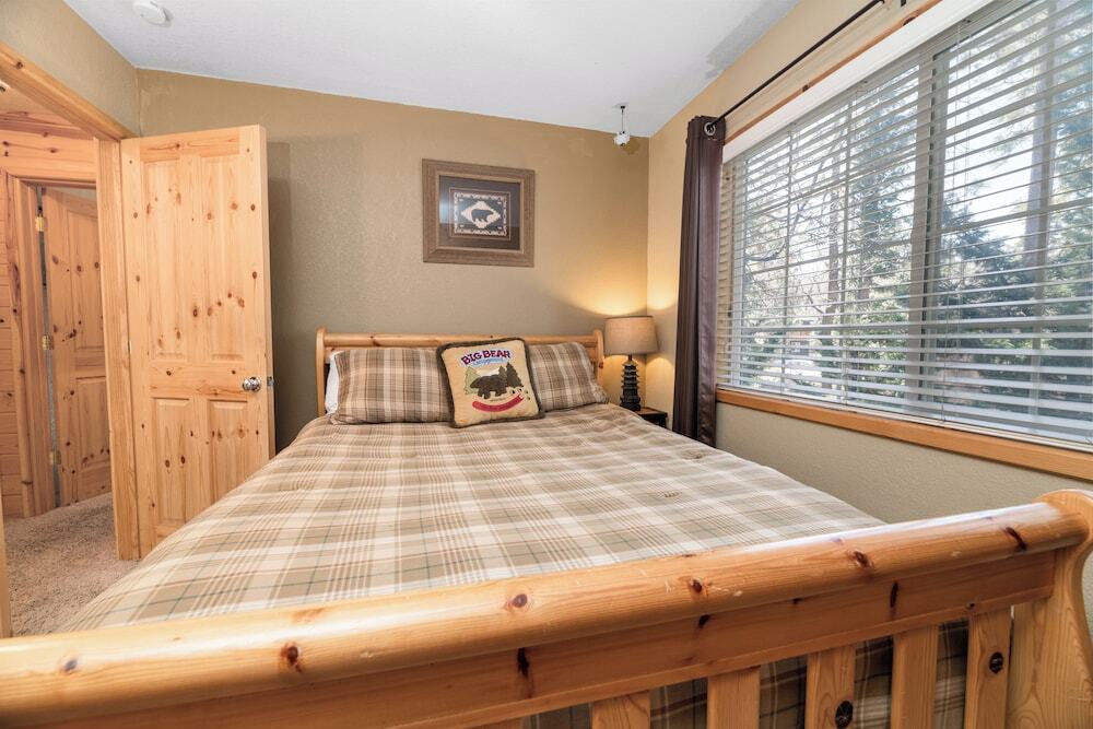 Amazing Cabin Close To Ski Resort and Village - photo 5