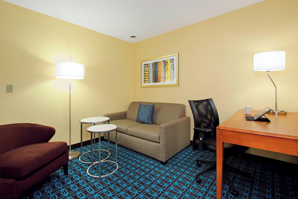 Fairfield Inn & Suites by Marriott Colorado Springs South - photo 6