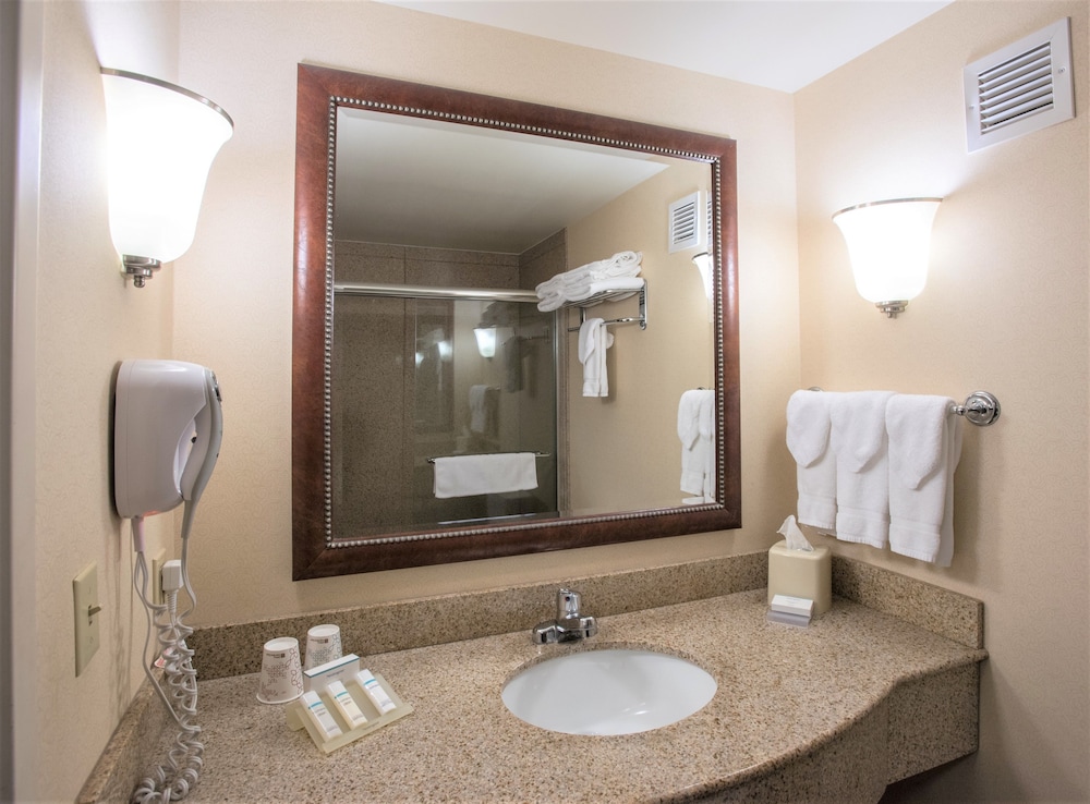 Hilton Garden Inn Wooster - photo 36