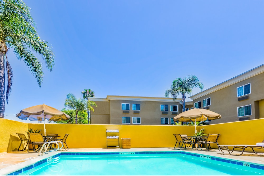 GreenTree Inn San Diego Mission Bay - photo 11