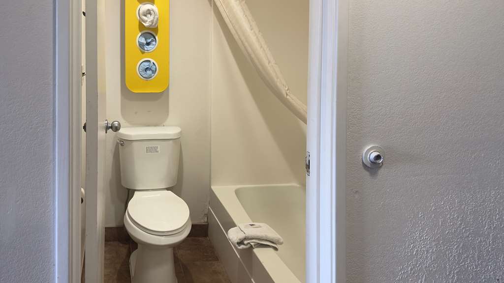 Motel 6 Waterloo IA - photo 15