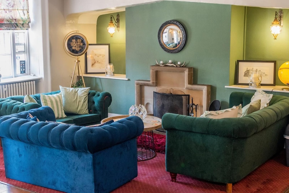 The Hand Hotel - carbon neutral hotel in Chirk