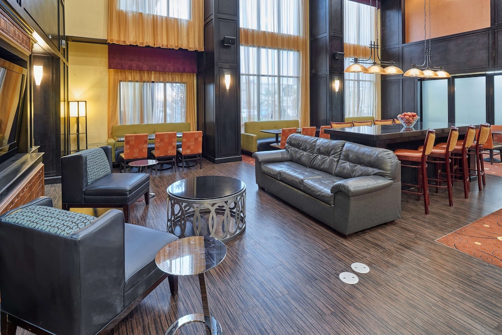 Hampton Inn & Suites Longview North - photo 3