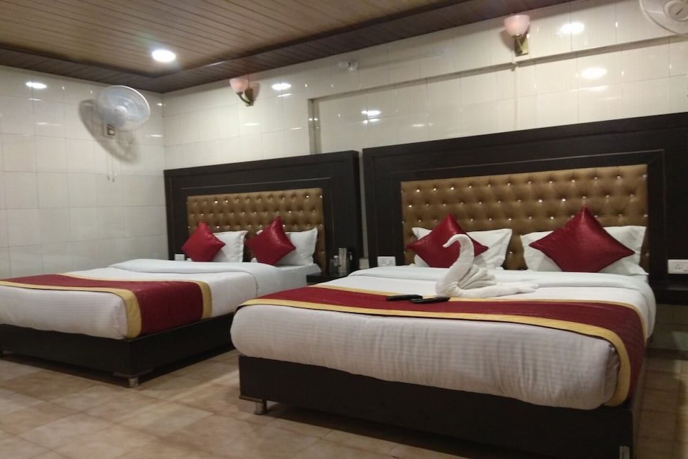 Goroomgo Hotel City Palace Nainital in Naini Tal, India