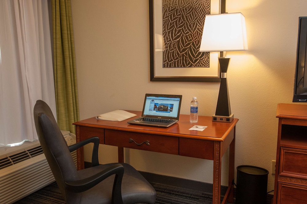 Hampton Inn by Hilton Bowling Green - photo 18