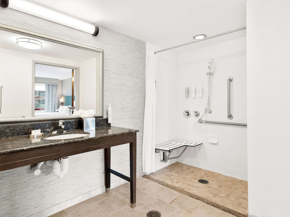 Hampton Inn & Suites Lake Placid - photo 39